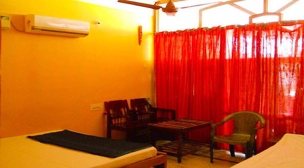 Hotel Sri Devi Comforts Chikmagalur Exterior photo